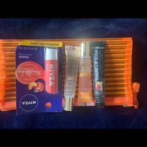 Lip care kits w/ carry case